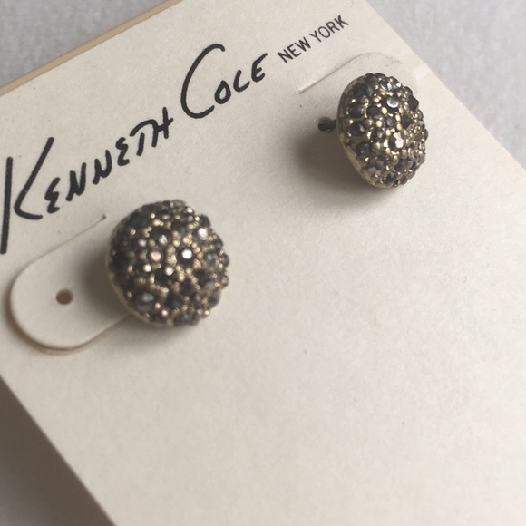 3/$20 NEW Kenneth Cole earrings - Picture 3 of 3